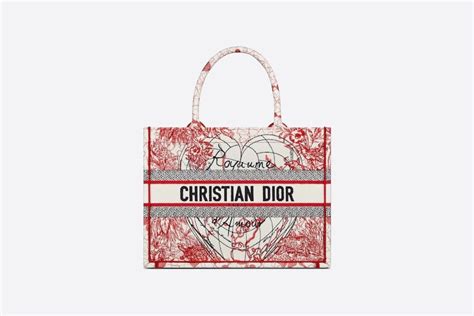 christian dior bag price in italy|christian dior bag price guide.